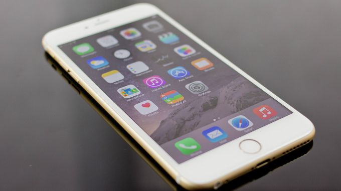 Dos héroes demandan a Apple por hacer nuestros iPhones más lentos