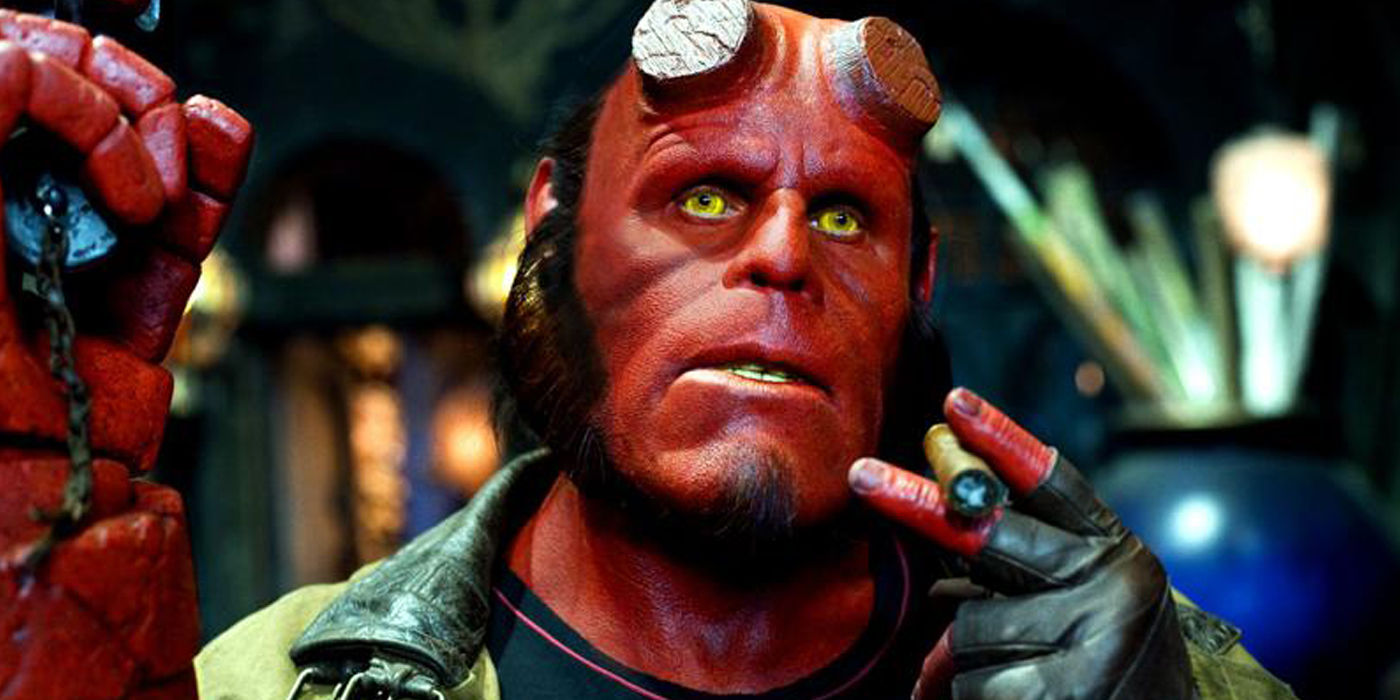 El nuevo Hellboy está igualito al de Guillermo Del Toro y no nos emociona nada