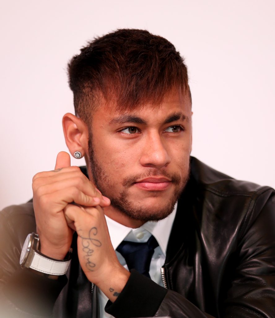  Descubre cuánto gana Neymar por cada mención que vende en sus redes sociales