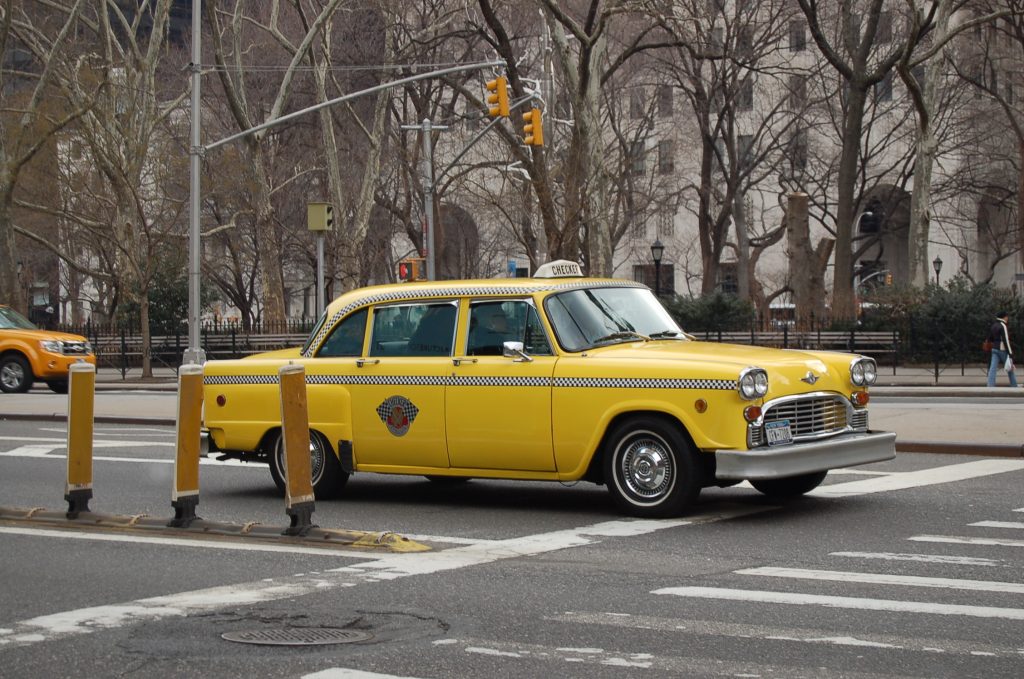  Si aún no encuentras el amor, tienes que subirte a este taxi de Nueva York
