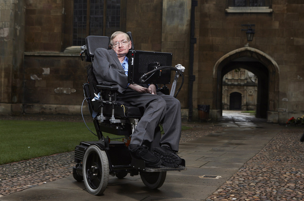 Stephen Hawking le temía a estas 4 posibles catástrofes