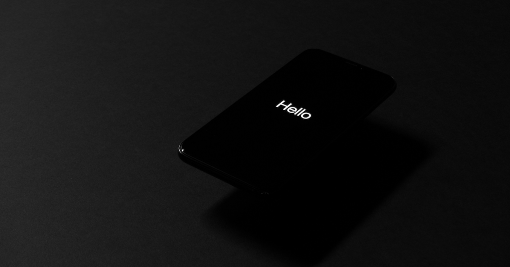 Asus presenta un smartphone que todos están llamando “iPhone X más barato”