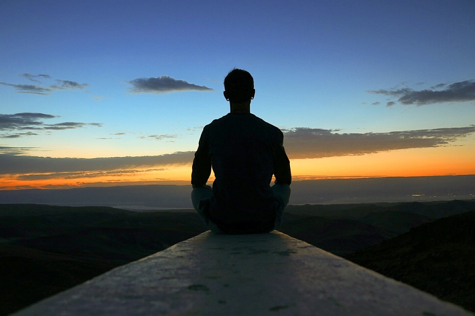 Según un estudio lo que necesitas para olvidarte del estrés es meditar y… meditar