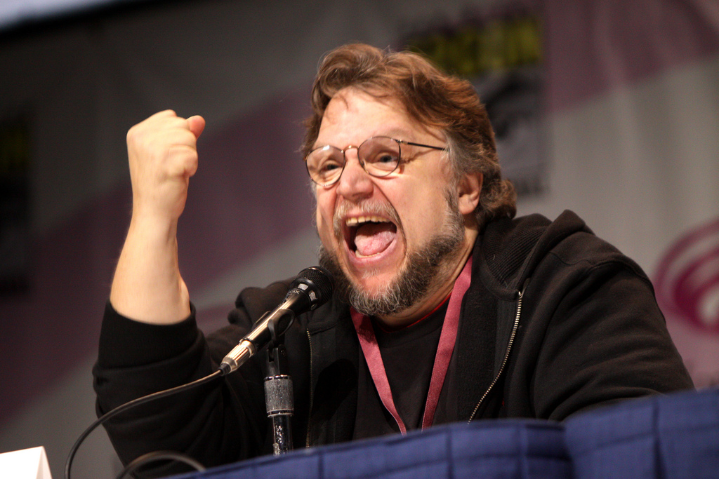Guillermo del Toro suspendió sus actividades por esta tragedia