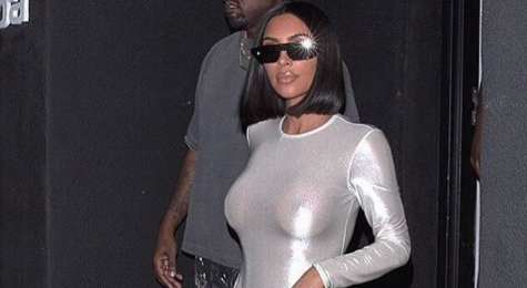 Kim Kardashian le encuentra un nuevo uso a la minifalda