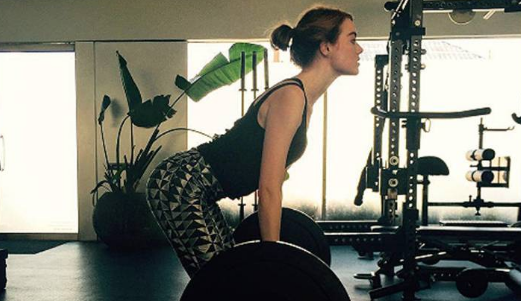 Emma Stone es la prueba viviente de que ir al gimnasio sí funciona de verdad (vol. II)