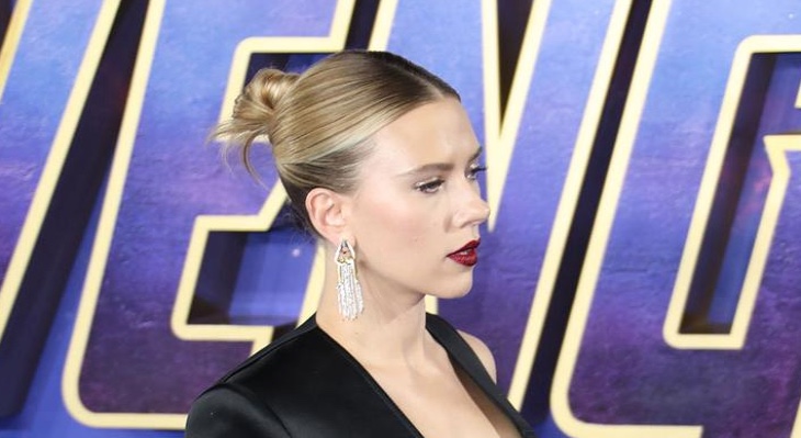  Scarlett Johansson en una función de Avengers lució explosiva