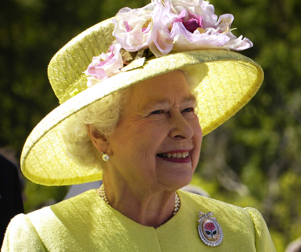 Postulate para organizar fiestas a la reina de Inglaterra