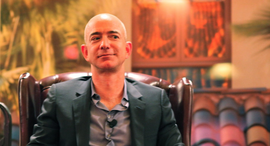 Jeff Bezos te dice cómo ser millonario en 5 sencillos pasos