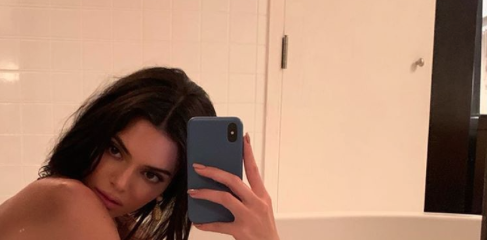 No te imagines a Kendall Jenner en una tina… aquí la tienes