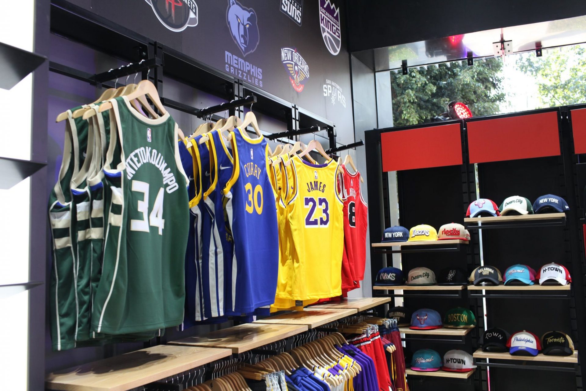 La nueva tienda de la NBA en México es donde tienes que ir ya