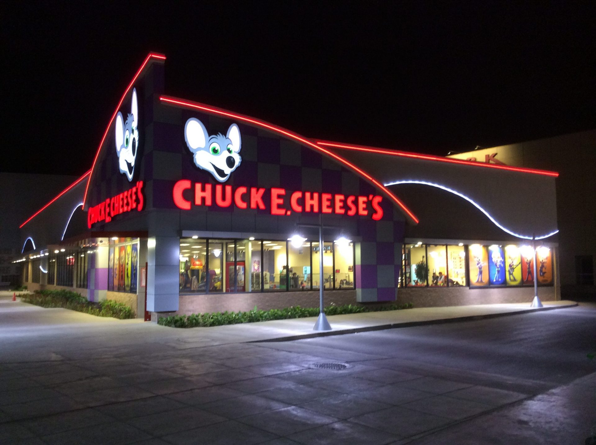  Chuck E. Cheese se declara en bancarrota debido al coronavirus
