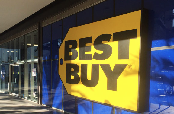 Best Buy ya anunció su liquidación y es la locura entre la gente