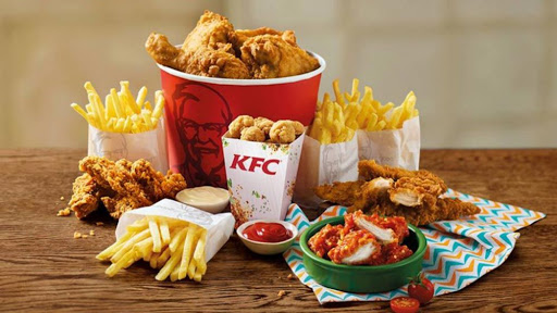Los de KFC son buena onda y van a regalar pollo de aquí al sábado