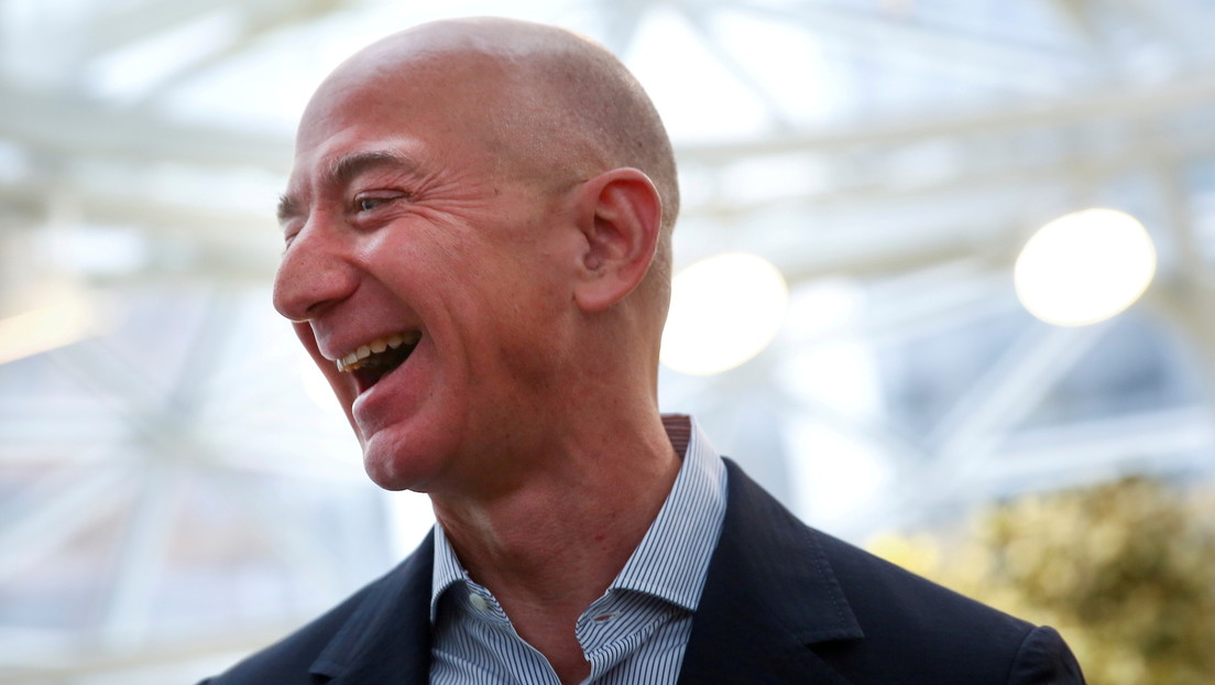 La gente quiere que Jeff Bezos compre a la Mona Lisa y se la coma