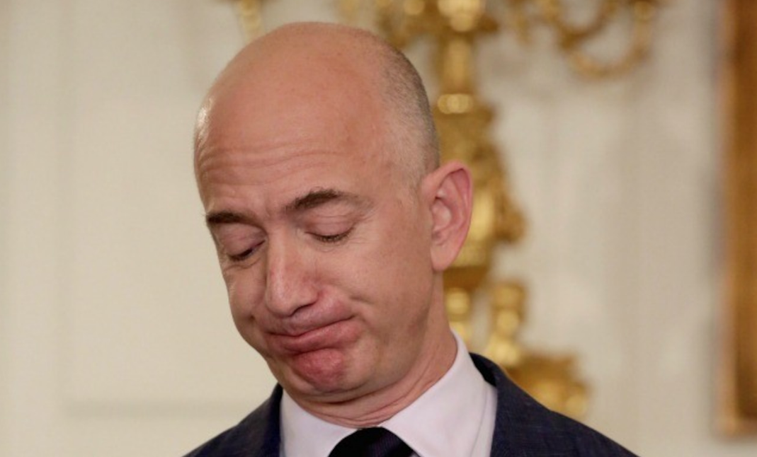Magnate francés le quita el título de ‘más rico del mundo’ a Jeff Bezos