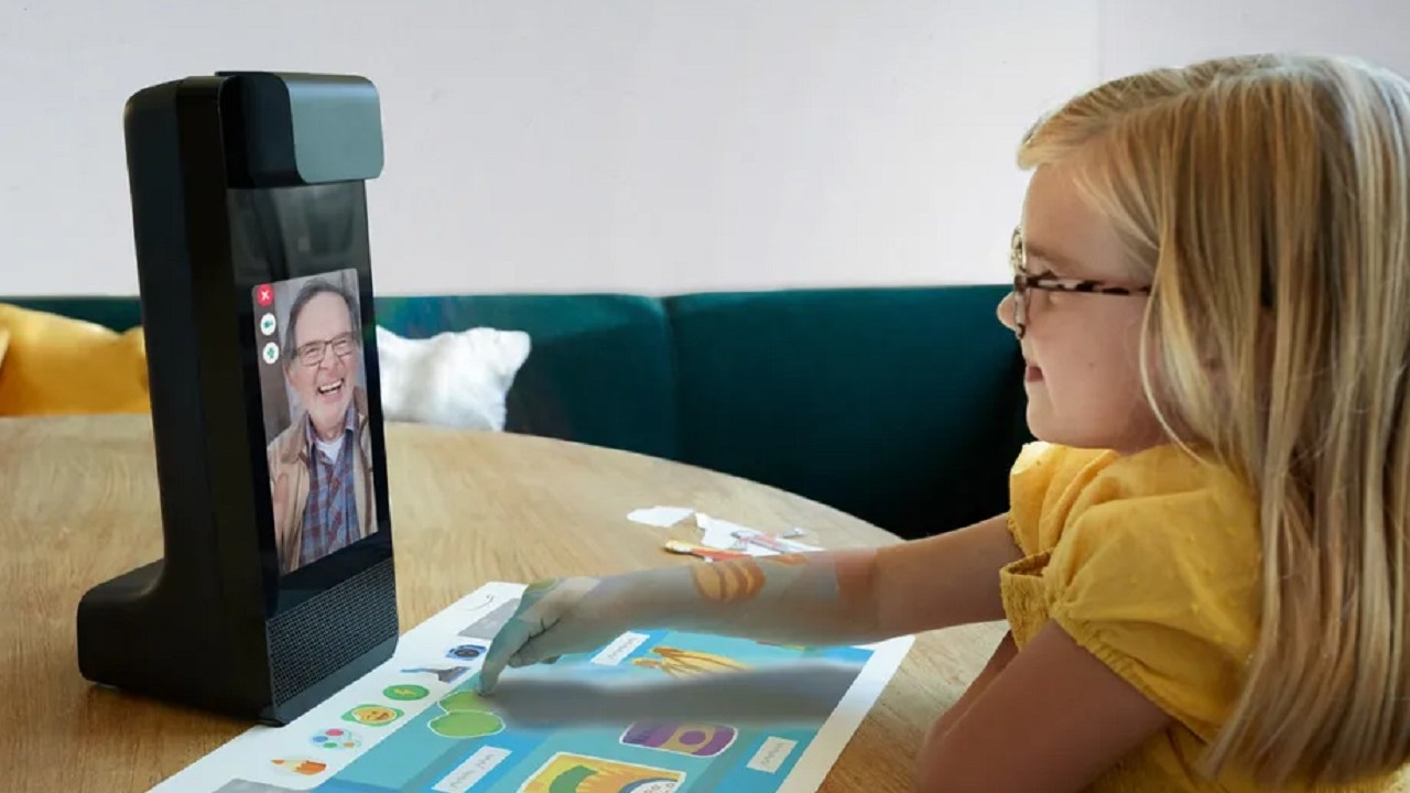 Amazon Glow, gadget para que los niños no se aburran en videollamadas