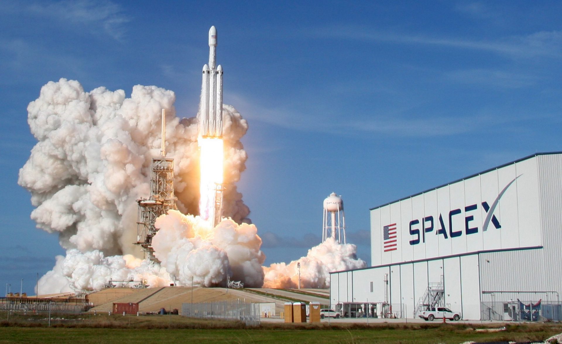 SpaceX repara su baño antes de salir al espacio este fin de semana