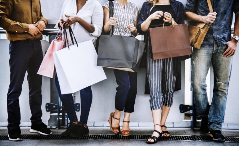 https://freerangestock.com/photos/121501/shopping-bags-and-a-group-of-multiethnic-shoppers.html